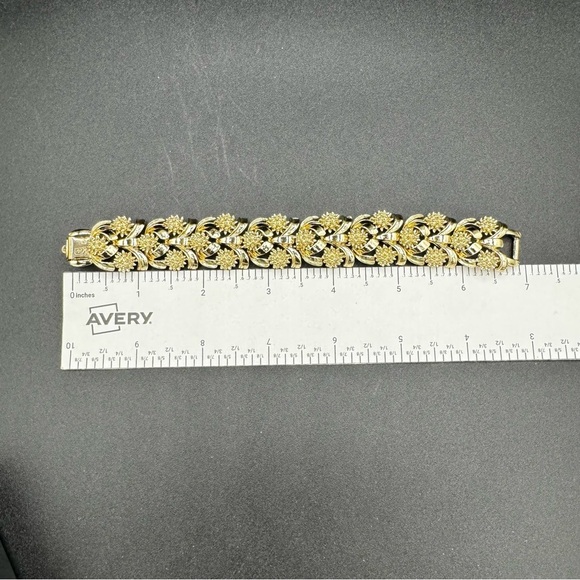 Vintage Signed Coro Pegasus Mid Century Gold Tone Ornate Textured Bracelet 7in - Picture 7 of 14